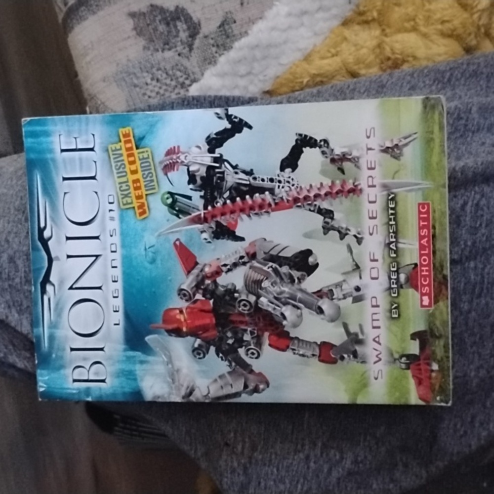 Scholastic BIONICLE Legends #10 - Red and White Cover